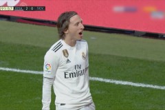 巴萨防线危机：瓦刀不再锋利，拉菲金球梦如何照亮未来